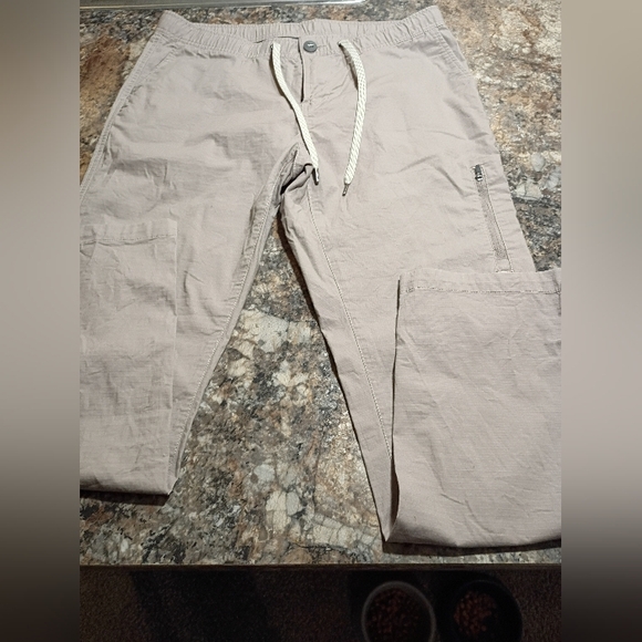 Vuori Pants - Vuori Light Purple Climbing Pants Relaxed Fit